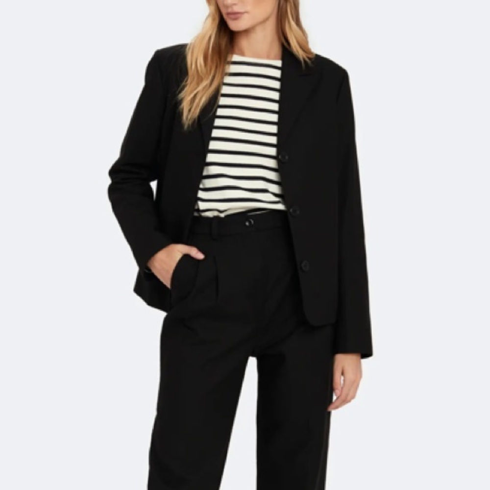 Magda Compact Twill Jacket In Black - Picture 3 of 8